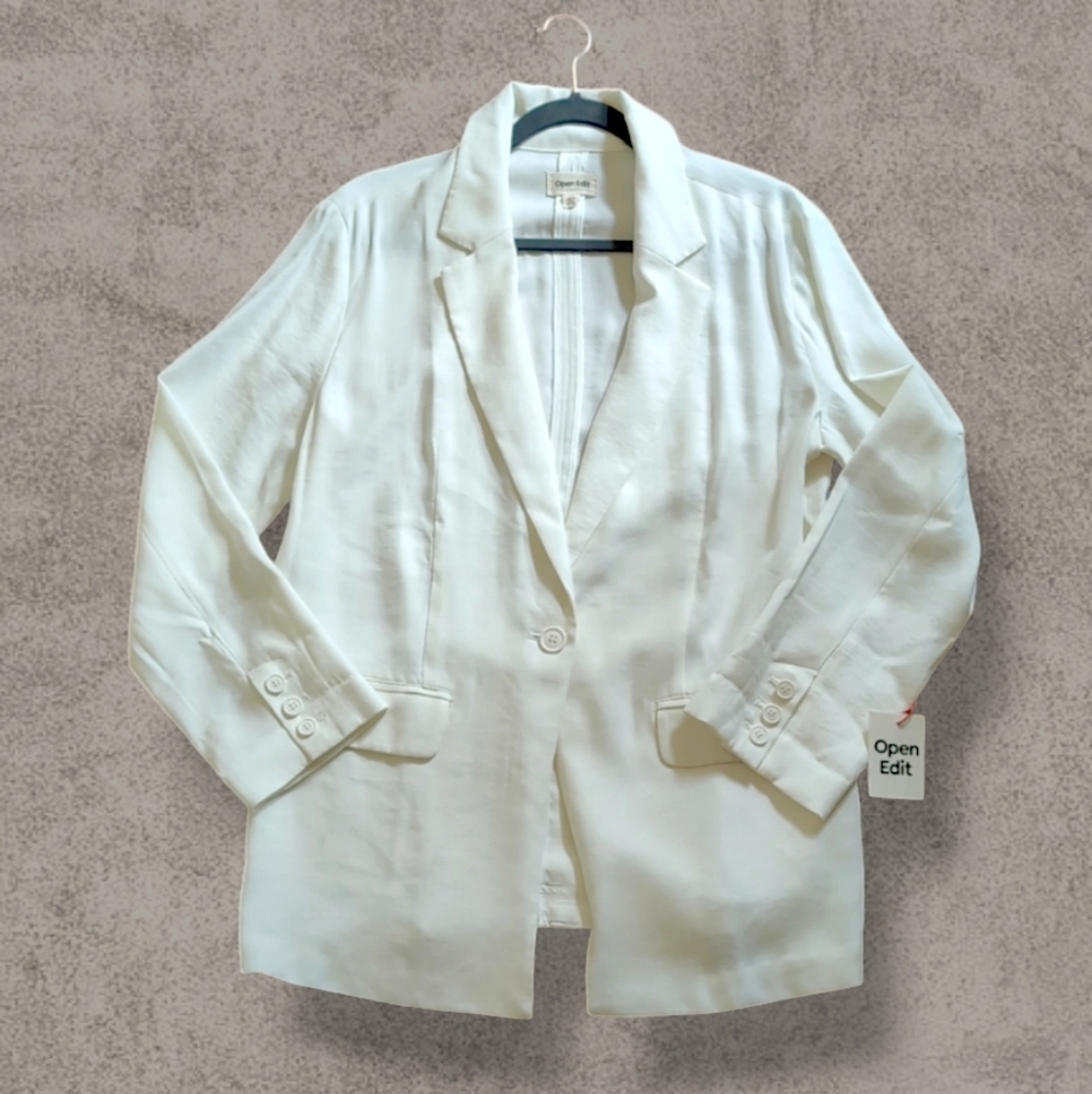 OPEN edit boyfriend blazer size M off white